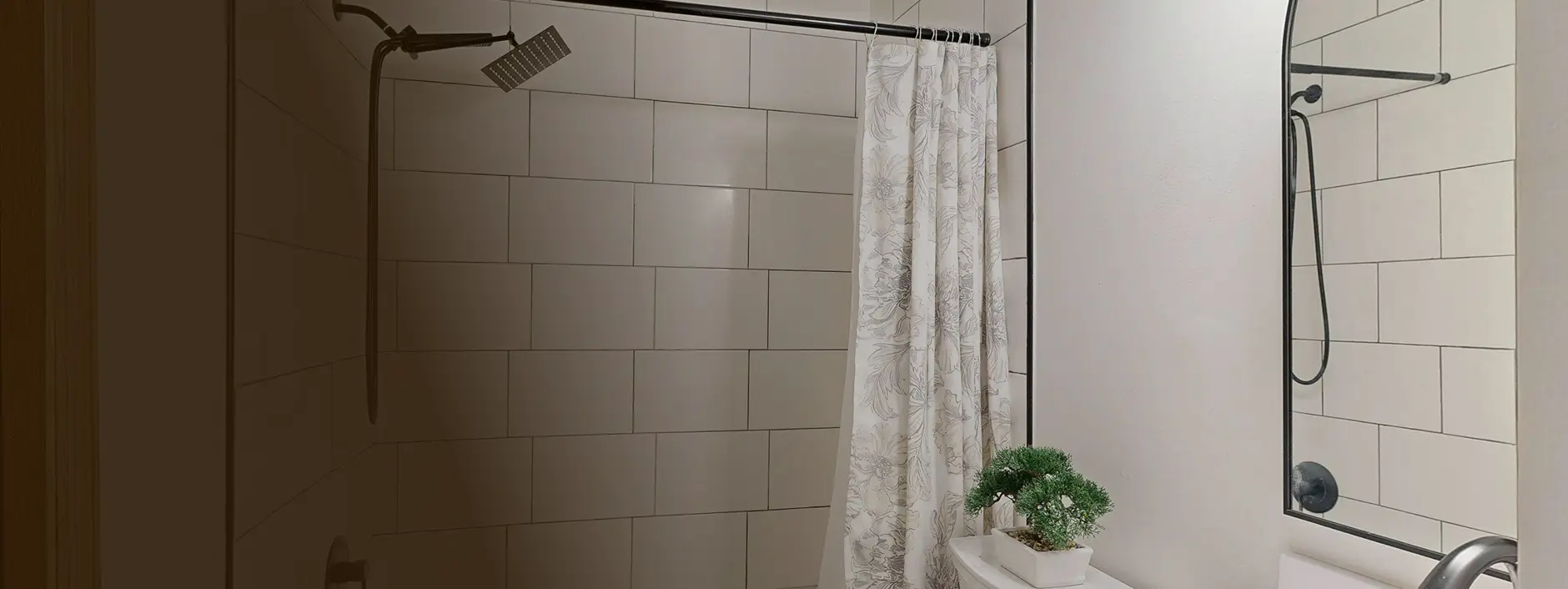 Showers for Small Bathrooms: Smart Ideas to Maximize Space